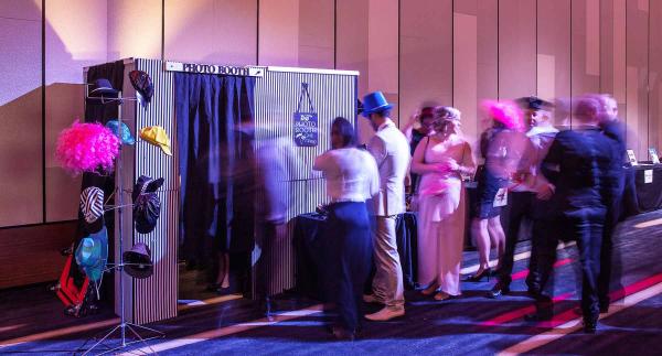 Free Package Upgrade Valued At $200! Helensvale Photo Booth Hire _small
